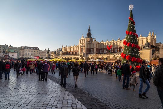 Piazza centrale di Cracovia decorata per Natale