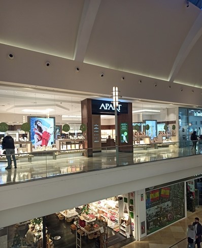 Tienda de Apart en uno de los centros comerciales en España
