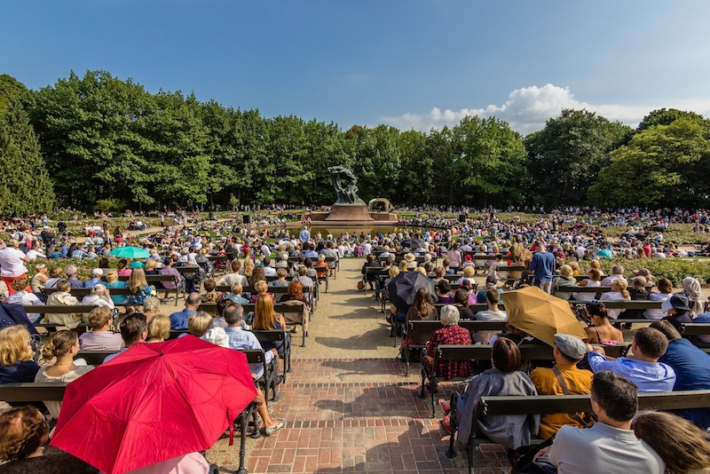 Il concerto di musica di Chopin nel Parco Reale Lazienki