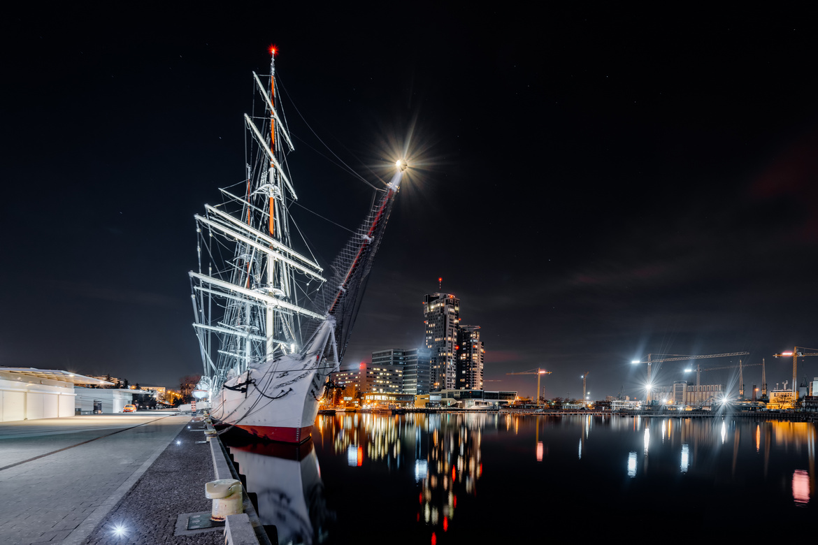 Porto de Gdynia à noite